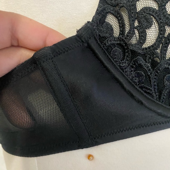 🫧Gently Loved🫧 Victoria’s Secret Black Lace Vintage Bra 🖤 - Picture 3 of 7